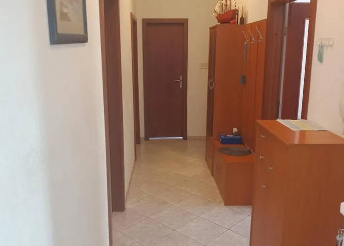 Apartment Livaja -easy Access 2db, Parking, Klima